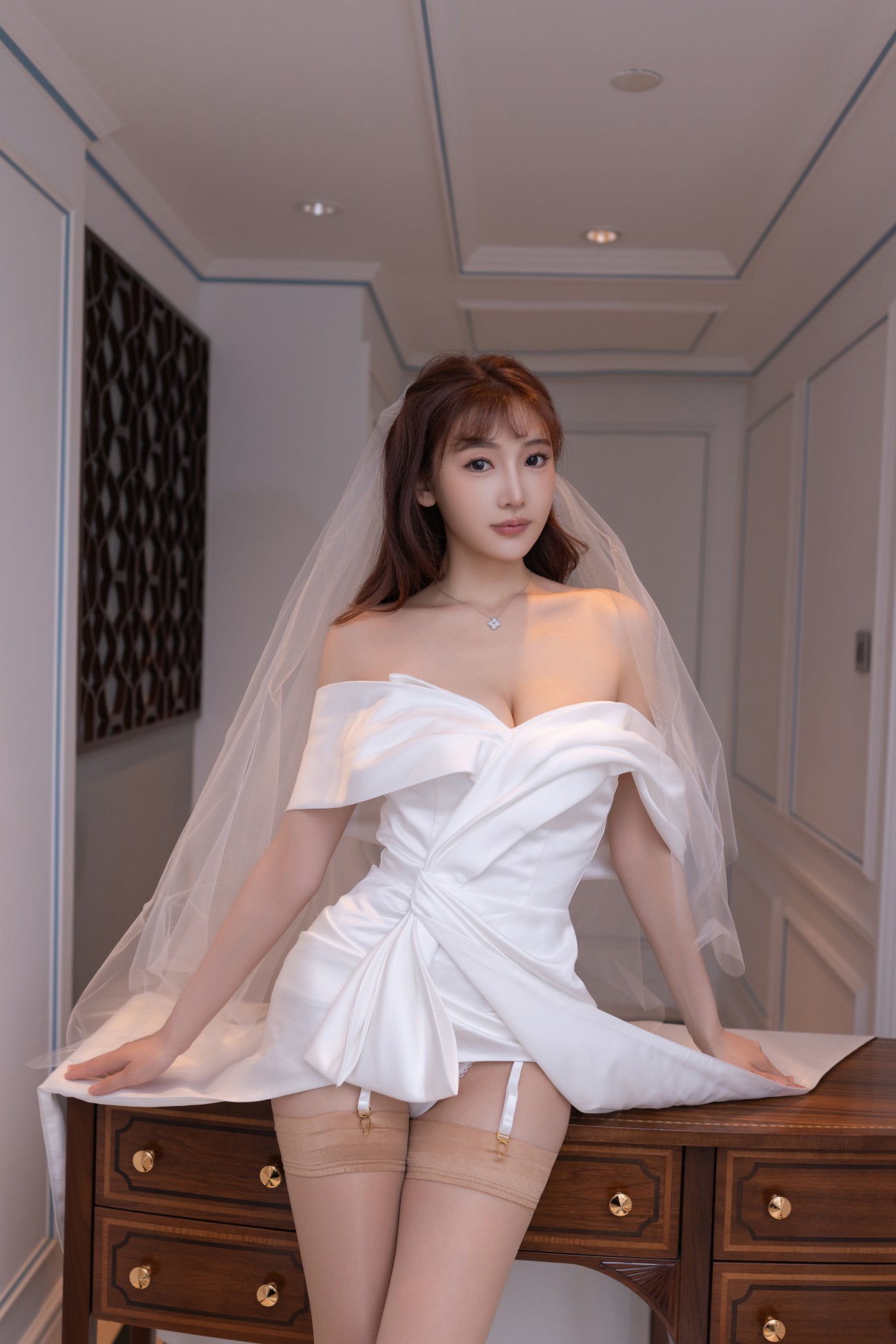 内购无水印 [XIUREN秀人网] NO.10535 陆萱萱婚纱内衣+花絮视频 [90P+2V-2364MB]