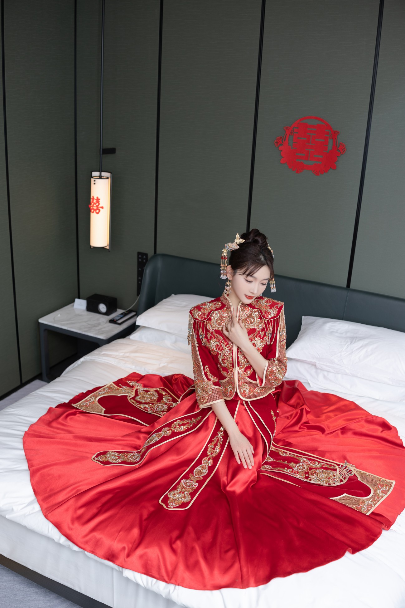 内购无水印 [XIUREN秀人网] NO.9770 陆萱萱性感新娘+花絮视频 [92P+2V-2493MB]